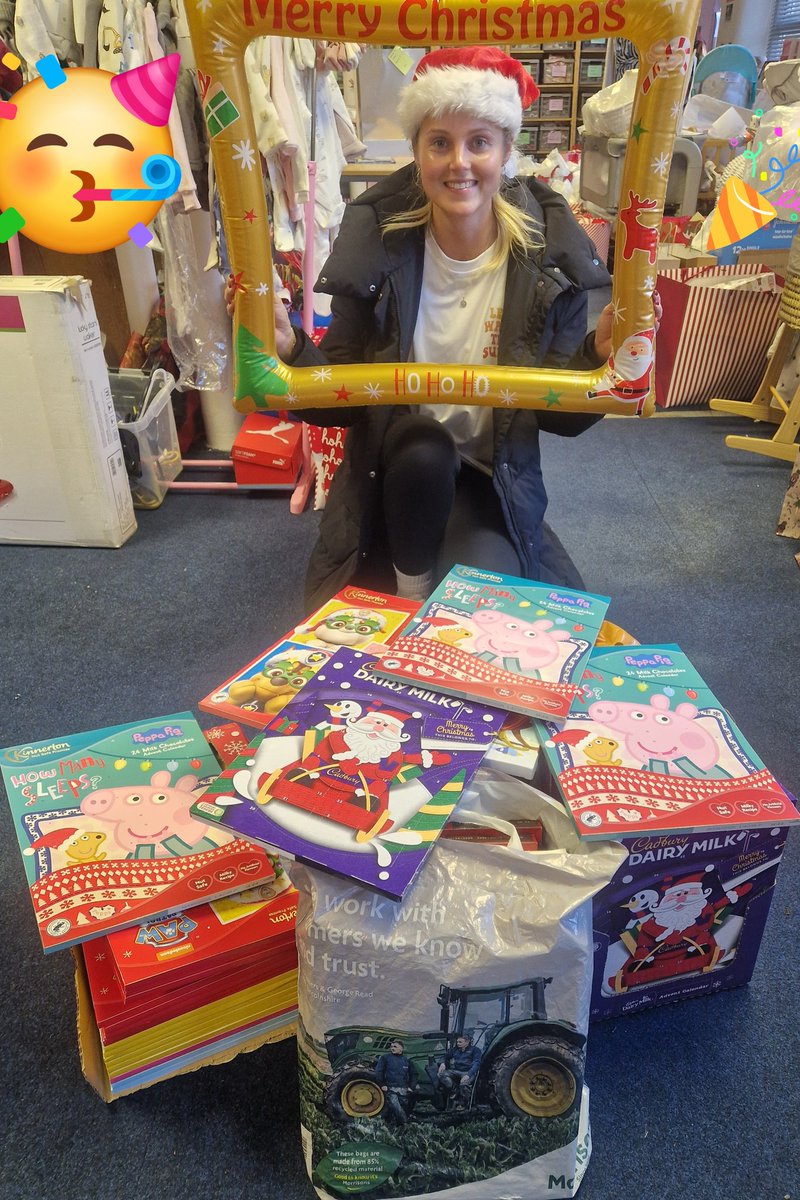Calderlighthous's tweet image. Lovely Oliver collected money or selection boxes to distribute to children&apos;s charities. She donated 50 to us, which will be an unexpected treat for the children we support.
Thank you! 💚
#beaconofhope 
#chocolatetreat
#CommunityLove 
#ThankfulThursday