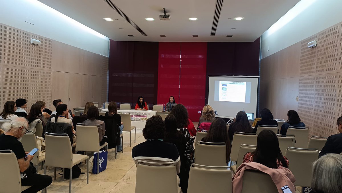 📸 Resumen de la tarde  del primer día presencial de #CICE2024 

Os recordamos que en los próximos días estarán todas las actividades disponibles para su visualización en diferido 🧑‍💻 congresocice.es