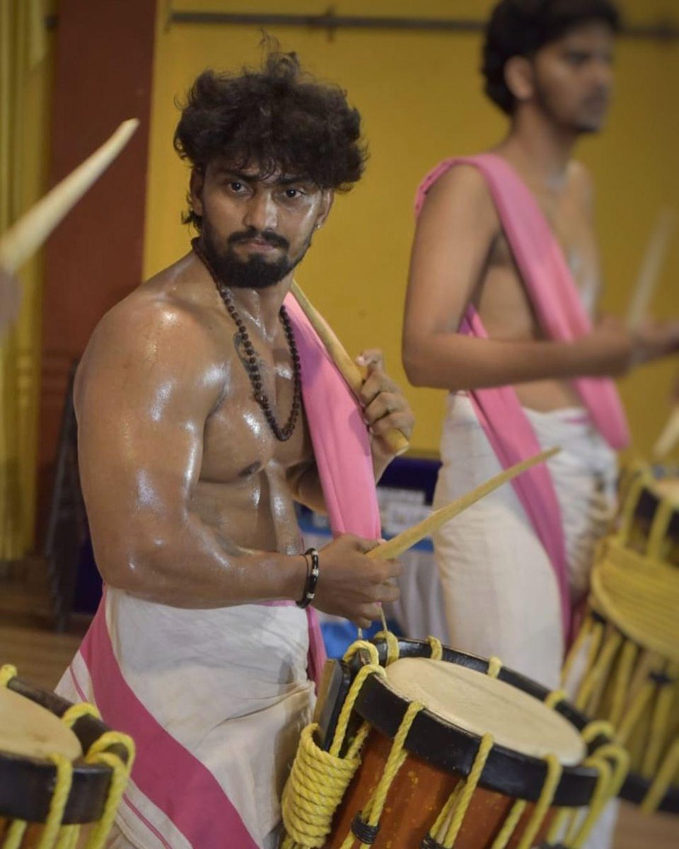 hottiee rohit (32k) tweet media