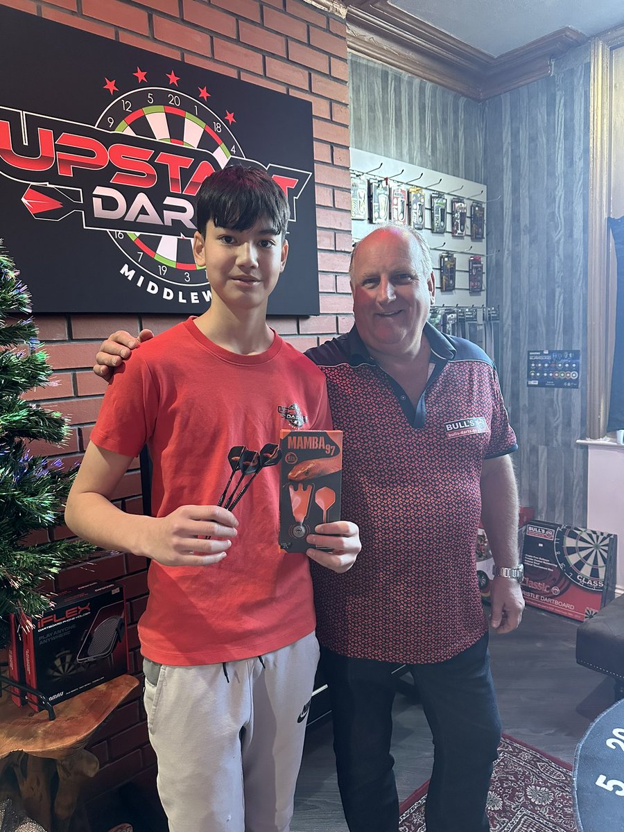 UpstartDarts's tweet photo. Thank you so much to Gary Cartwright of @BullsDarts for coming to visit us yesterday, such a nice guy with so much darts industry experience we’re lucky to have his support. https://t.co/jkzpm5QtyG