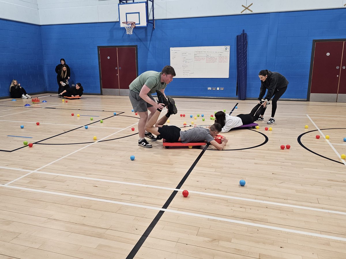 TEAMPEGW's tweet image. Our Leaders using buggy boards....they had the most fun and competitive  attitude during team games- corners and hungry hippos #goodfun #newgames #ideas #takethelead @Greenwood_Acad