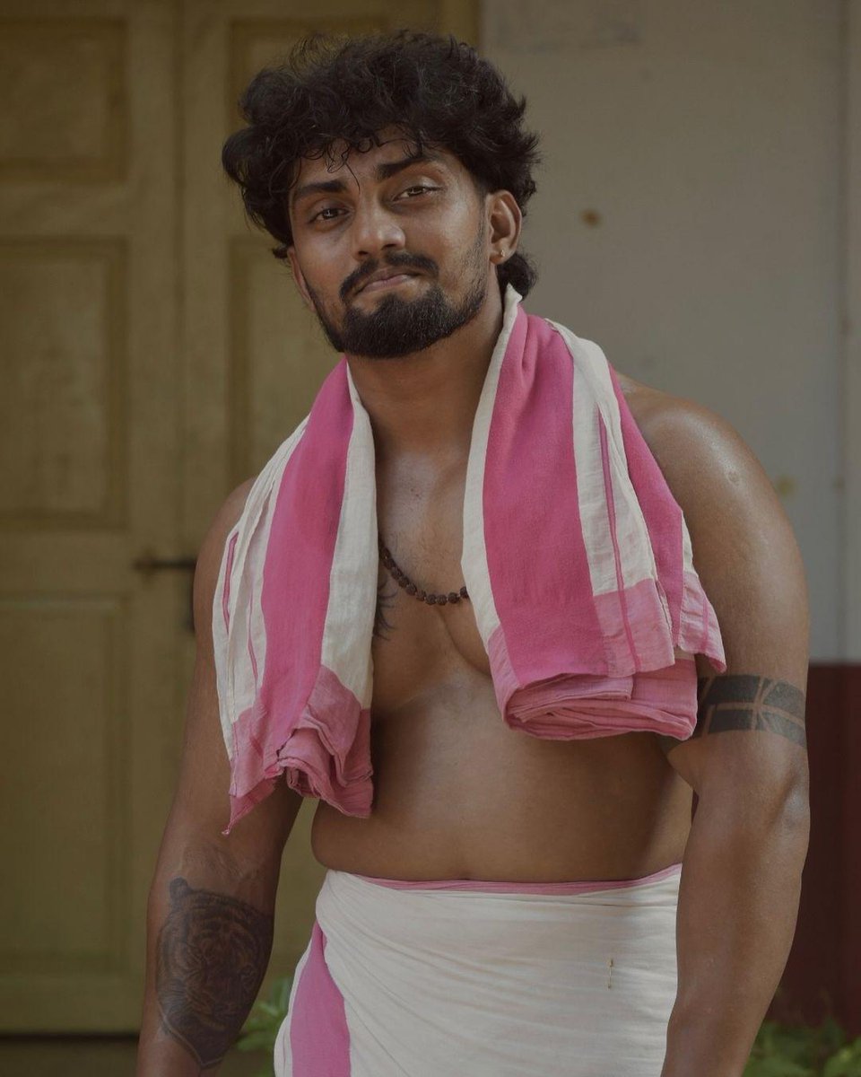 hottiee rohit (32k) tweet media