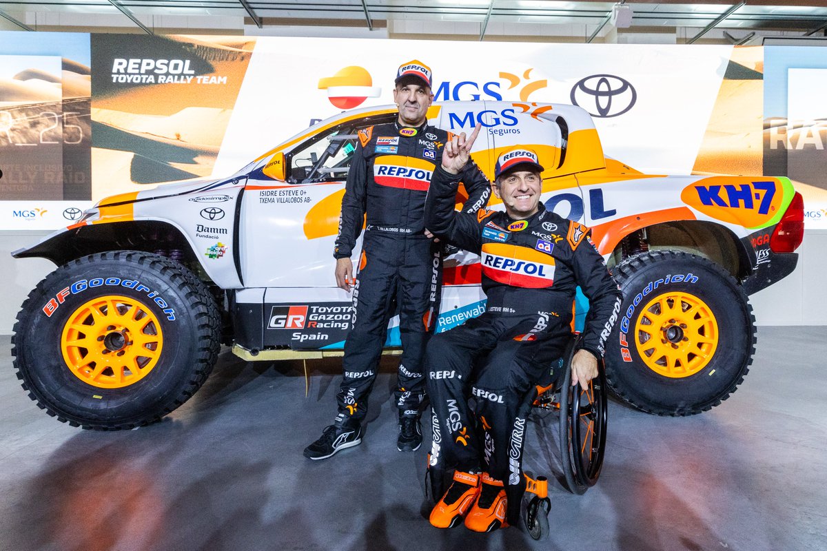 MediageCom's tweet photo. 🔥 El Repsol Toyota Rally Team e @IsidreEsteveDkr, a por el Dakar del 20 aniversario 

🎉 En la edición 2025, el piloto cumplirá 20 participaciones en la carrera más dura del motorsport, 10 en moto y 10 en coche, junto a su copiloto @MecatechSC 

+info ➡️ https://t.co/U4TAji0Sp4 https://t.co/vJXhasl7YW