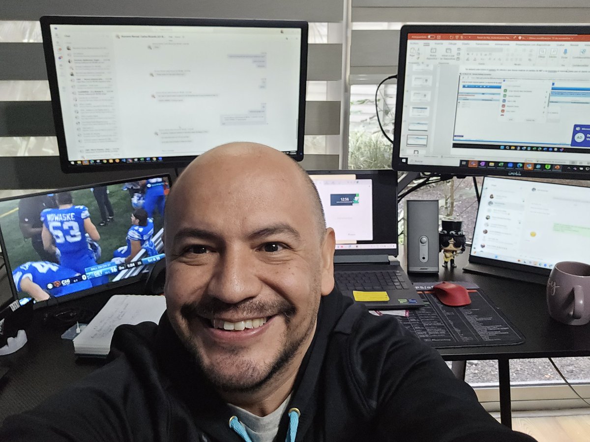 ammtorres's tweet photo. @FOXImpactoNFL #foximpactonfl trabajando desde casa, Saludos https://t.co/0As06iB7Hx