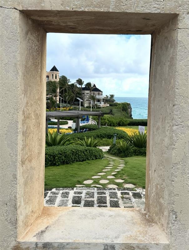 CraneBarbados's tweet photo. Framed by history, surrounded by paradise 🌿✨ Step into breathtaking views and timeless charm at The Crane Resort. #cranebarbados https://t.co/FrhVYq7kJF