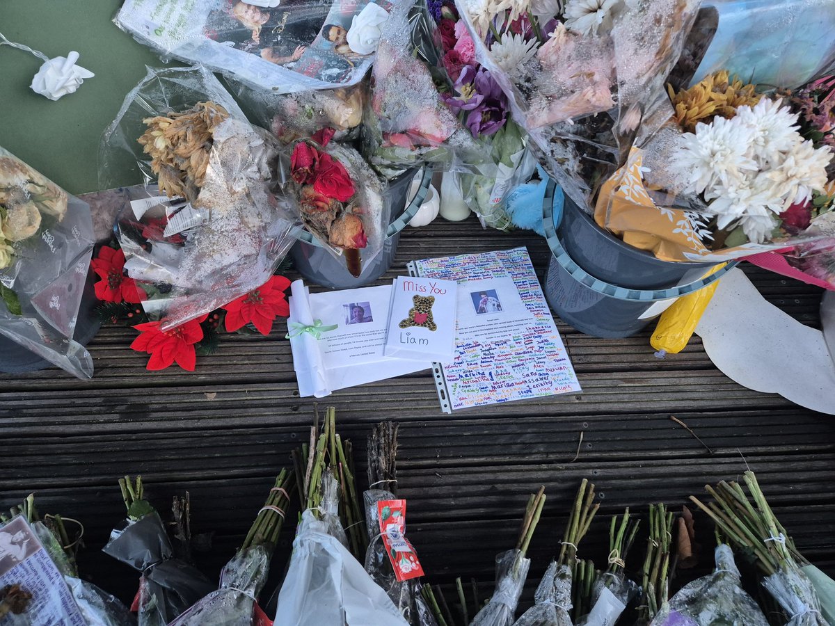 AngelLotsoflove's tweet photo. It is now at the memorial 🫂❤️

I put it at the top of the heart since in front/on the side everything was wet or too moisty (I put it there first (see 4th picture), but saw one of them getting wet so I moved it all to a dry spot x https://t.co/IxbxKMcYNK