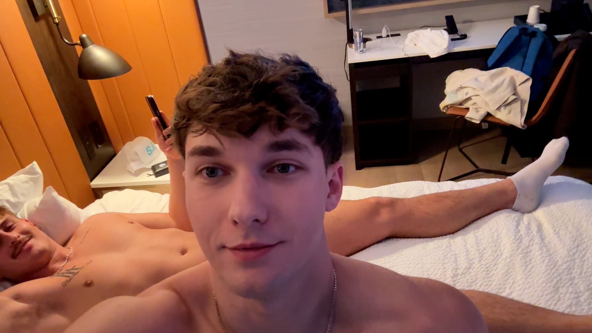 Just satisfied this straight boy… his gf doesn’t know. https://t.co/csnCUb4RPR