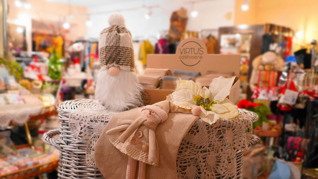 Vabljeni v Boutique Mifor na prijetno doživetje v barvito zakladnico Miklavževih daril #boutiquemifor #božiček #darila #dedekmraz #kamnik #mifor #miklavž #popusti #prazničninakupi
kamnik.info/vabljeni-v-bou…