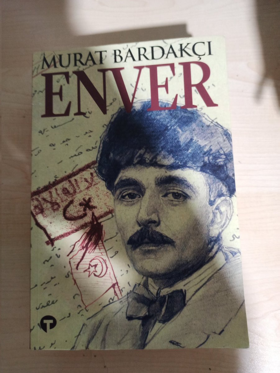 Vardar Kapısı'ndan çıkarken nişânlarımı söktüm. Biraz müteessirdim. Bütün eski hayâllerim; iyi, büyük bir asker olmaktı.