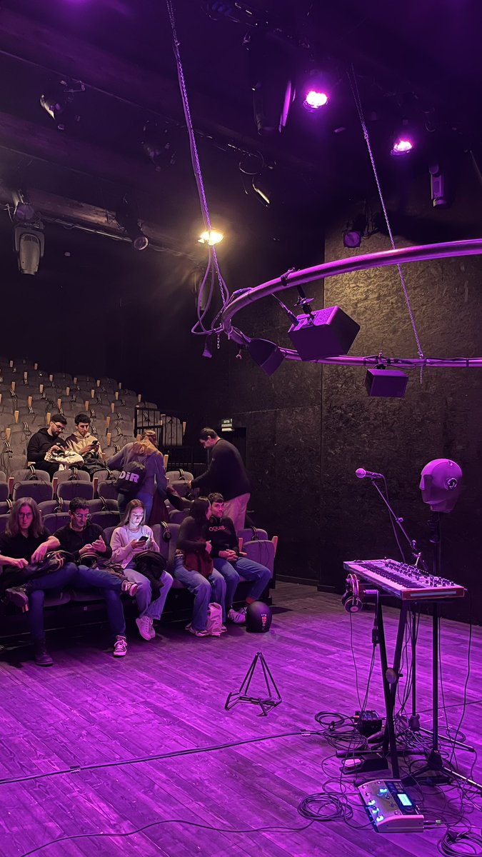 ✨ Omplint la sala del <a href="/EspaiTexasBcn/">Espai Texas</a> 

#festivalreal360