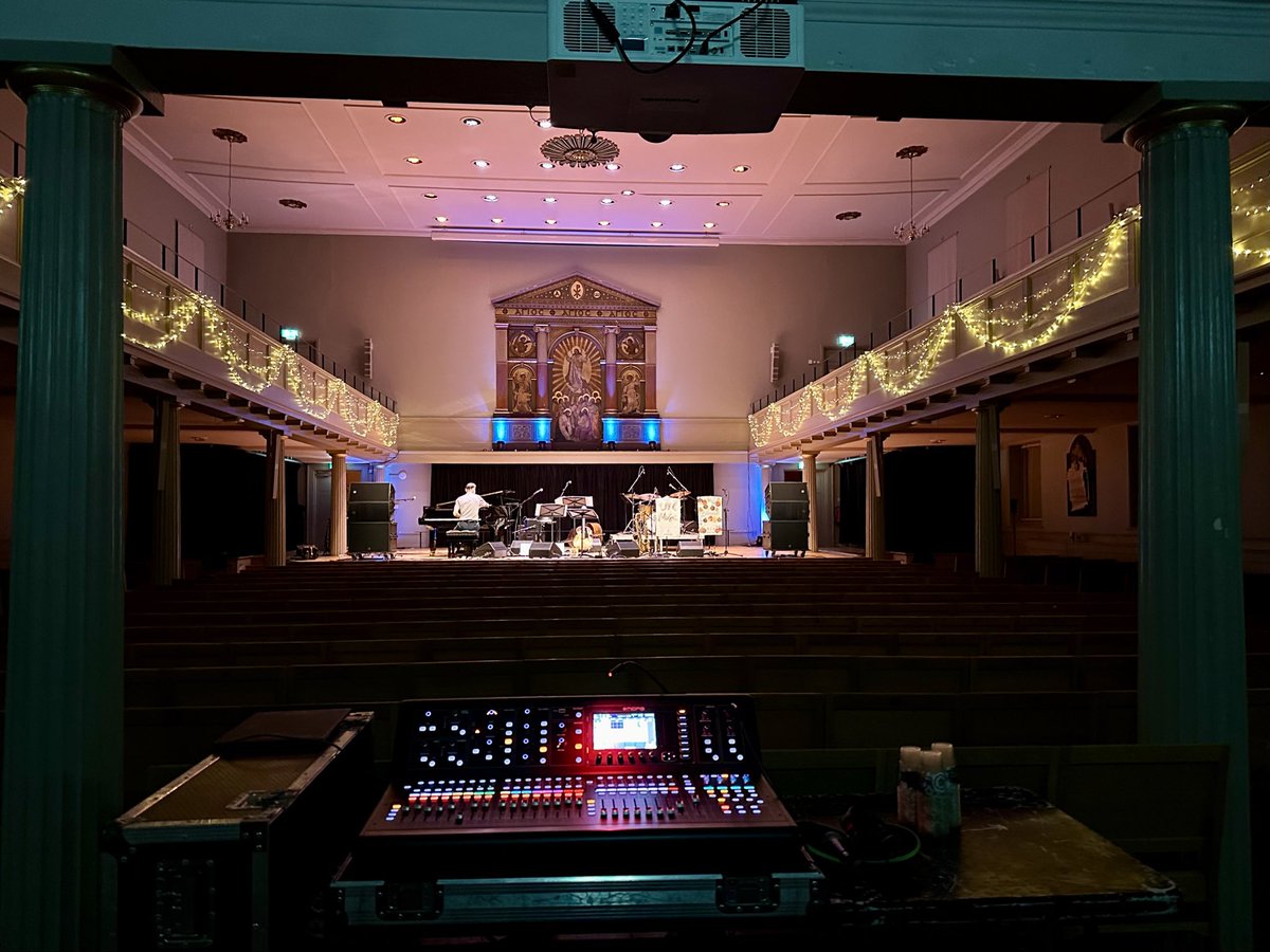 Clare Teal (@clareteal) on Twitter photo The calm before the swingy storm <a href="/stgeorgesbris/">St George's Bristol</a> with <a href="/themuddyfield/">Muddy Field</a> enjoying the piano tuner’s set The calm before the swingy storm <a href="/stgeorgesbris/">St George's Bristol</a> with <a href="/themuddyfield/">Muddy Field</a> enjoying the piano tuner’s set