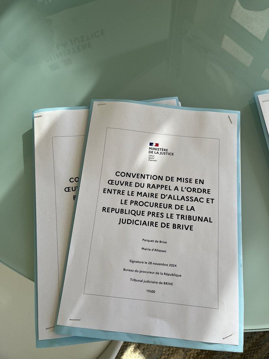 Signature ce jour d'une convention de « RAO » et d’un protocole de transaction municipale avec le maire de <a href="/VilleAllassac/">Ville d'Allassac</a> 

- Agir avec rapidité et pédagogie contre la délinquance ⚖️
- Renforcer les pouvoirs du maire 📕
- Favoriser le TNR et la réparation ✅

#JusticedeProximité
