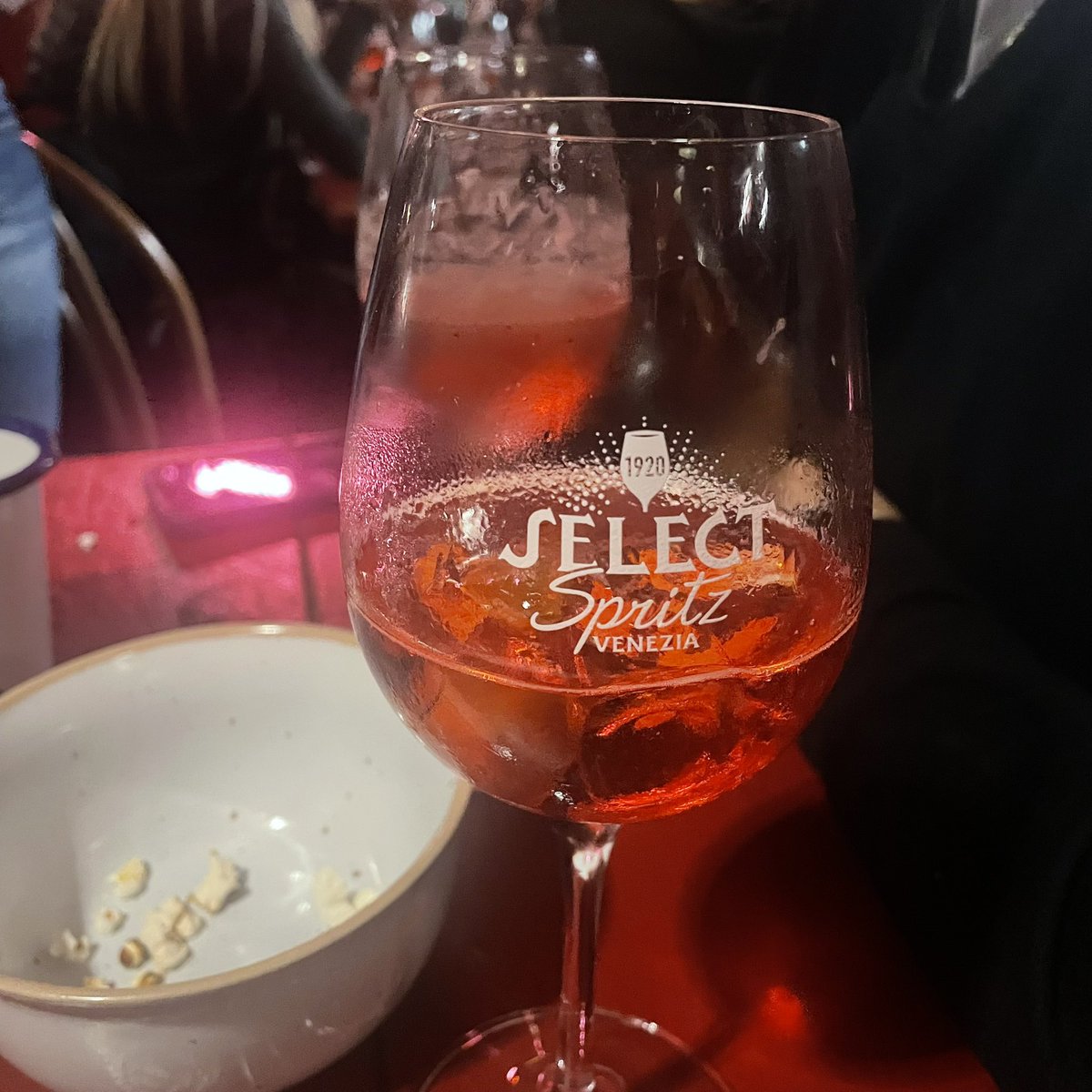 danielhazan's tweet photo. Si torna alle origini #SelectSpritz https://t.co/19KpF8p2uX