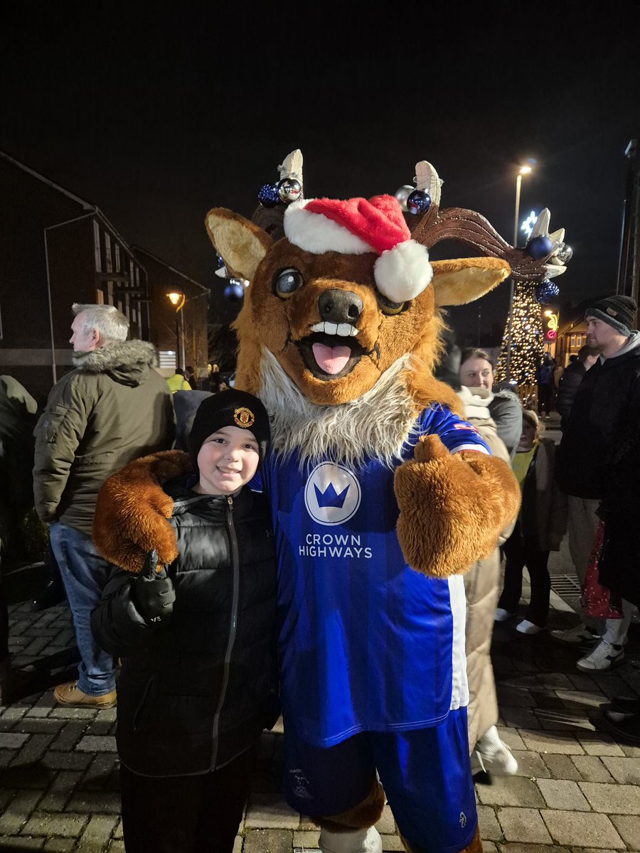 Finally got to meat him!!! Looking great in his hat...he wasn't so impressed with Lukes hat though...a Chasetown one on the Christmas list I think 🤔 <a href="/ChasetownFC1954/">Chasetown FC</a>