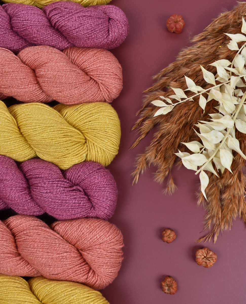 Universal Yarn tweet media