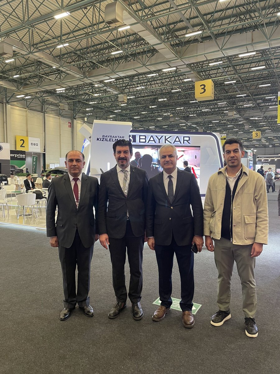 MurtazaKaranfil's tweet photo. Yeni iş anlaşmalarına ve güçlü ortaklıklara ev sahipliği yapan Müsiad Expo fuar ziyaretimizde;

Müsiad Ticaret Ofisini,  Kurucu Genel Başkanımız Sayın Erol Yarar’ı  ve katılım sağlayan  tüm dostlarımızla bir araya gelme fırsatı bulduk. https://t.co/aYWwA0tvyA