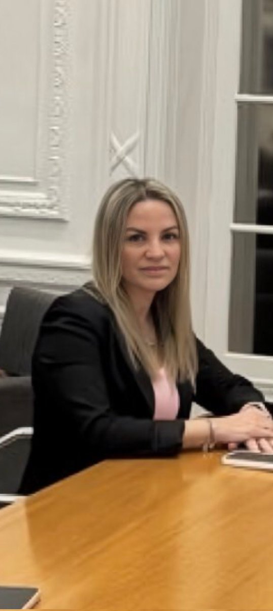 mdporgullosa's tweet photo. Es tan pero tan sorete @CarolinaPiparo que no dio quorum ni siquiera sabiendo que votaban reiterancia y que millones la acompañamos cuando mataron a su hijo. https://t.co/Tc3IHTS4zs