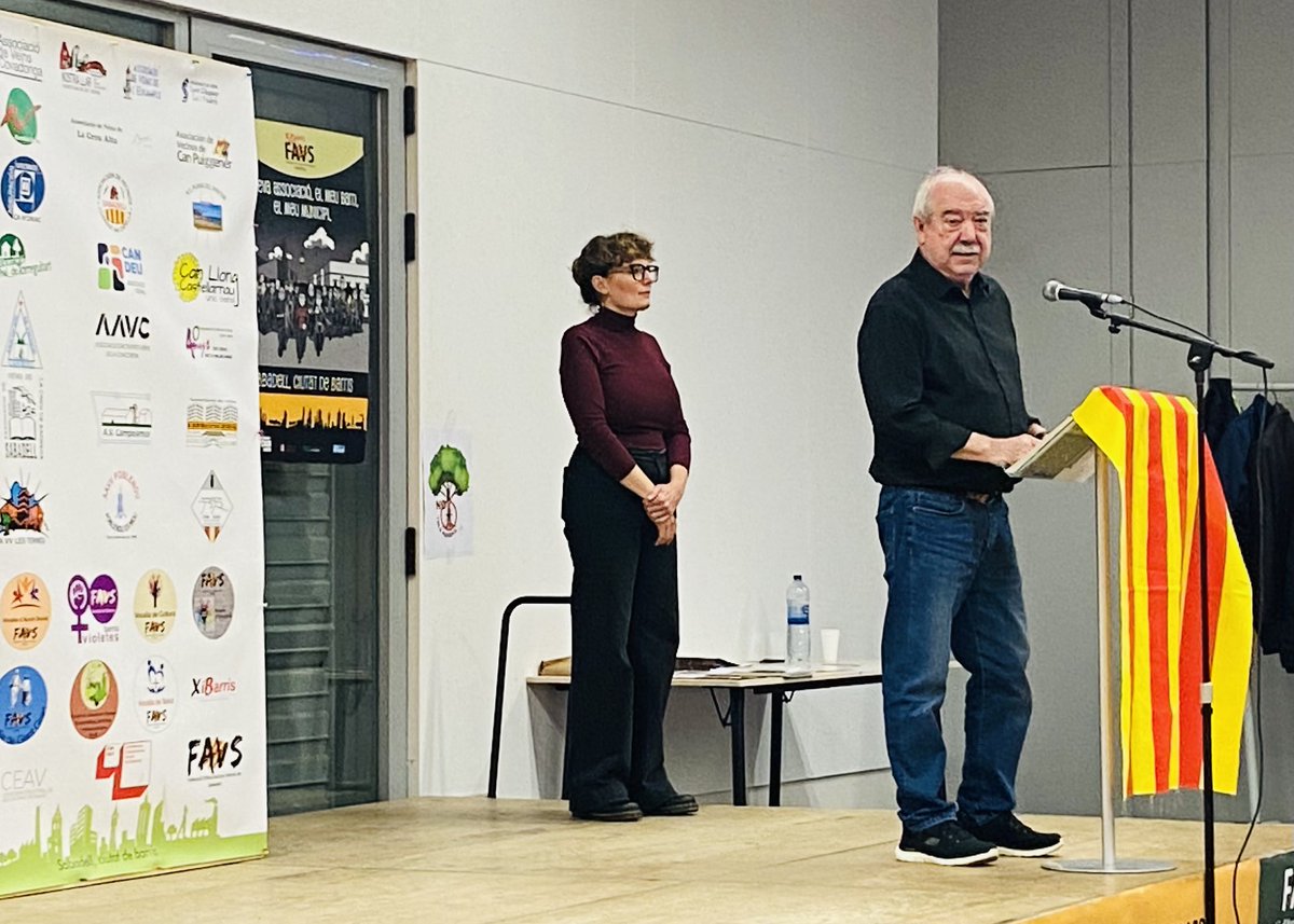 AiguesSabadell's tweet image. Assistim al Reconeixement del Moviment Veïnal, un acte emocionant de la @favsbd 

Enhorabona als premiats/des!

Agraïm la col·laboració de les AAVV per ajudar-nos a millorar el servei, obrir punts d'atenció als barris i informar més eficientment 

#Sabadell, ciutat de barris 🩵