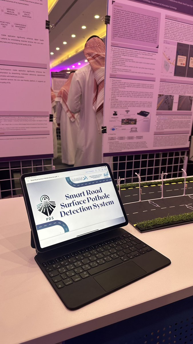holeroses's tweet photo. اليوم كان عرض مشروعنا  Smart Road Surface Pothole Detection System
كواحد من مشاريع التخرج المميزة لدفعة 21 في ملتقى الابتكار وريادة الأعمال الرقمية بجامعة جدة 🤍 https://t.co/aMQnweAOeQ