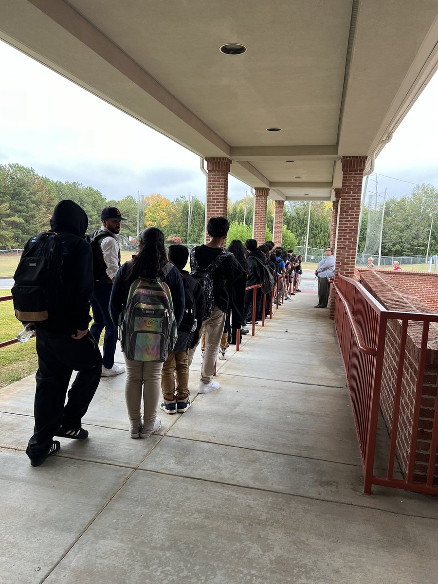 NextGenFocus's tweet image. Happy Thanksgiving! We are so thankful for our donors, partners, teachers, tutors, and volunteers. We deeply appreciate their generosity, commitment, and dedication to serving our students and families! #SmarterMe #tutoring #mentoring #virtuallearning #gwinnettcounty #atlanta