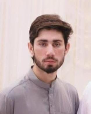 @tayyabaraja_ نام( سعید احمد خان ) ہے اور والد صاحب کا نام (رحمان الددین) ہے جو(  پی ٹی ائی ) دھرنے کے لئے ہمارے حلقے کے (ایم پی اے)(یامین خان پی کے 12) کے ساتھ گیا تھا اور آج پورے ٹیم نے واپسی کردی اود میرے بھائی واپسی نہیں کی ابھی تک-<a href="/SaraMirGilgity/">Sara Mir</a> 

رابطہ نمبر 03009852917,03145103338