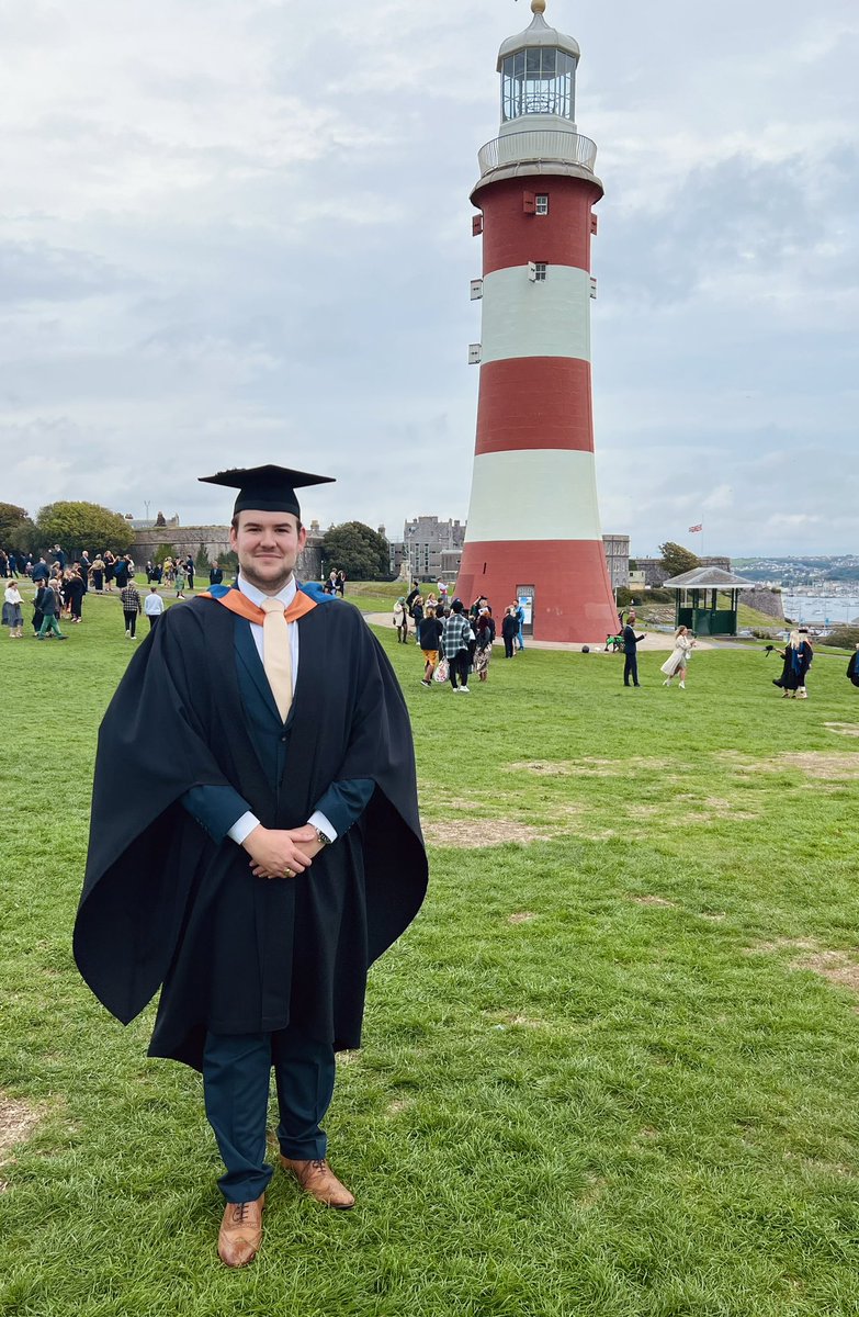 ElliotClark_'s tweet photo. From an Undergraduate to a Doctor! Thank you for the memories @PlymUni 🎓💫 https://t.co/bl4qk9Beha