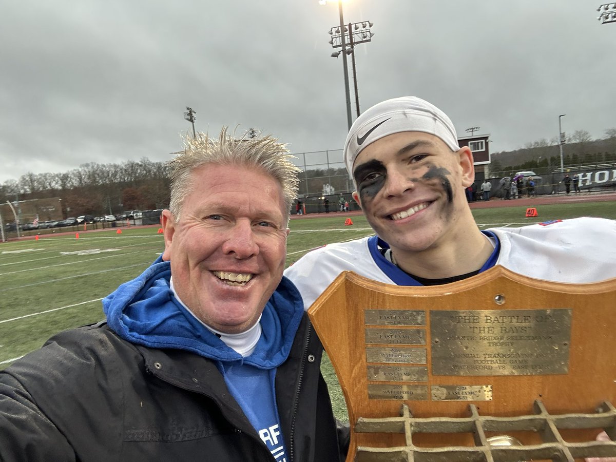 brule_rob's tweet image. Waterford 41 East Lyme 7
2024 Battle of the Bay Champions and on to the CIAC Playoffs! Nice having the trophy back in 06385…and yes…First Selectman Cunningham owes me lunch😉