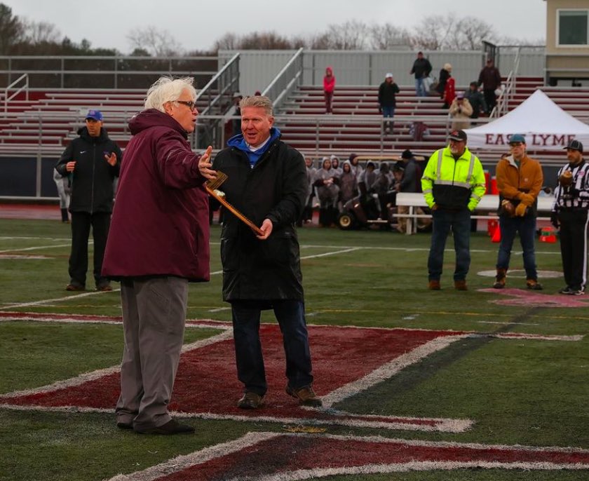 brule_rob's tweet image. Waterford 41 East Lyme 7
2024 Battle of the Bay Champions and on to the CIAC Playoffs! Nice having the trophy back in 06385…and yes…First Selectman Cunningham owes me lunch😉