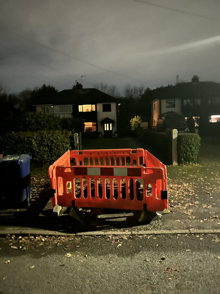jackwallbank's tweet photo. @CadentGasLtd thanks for blocking my parents drive so they can’t park their car on their own drive - especially when my mum struggles with mobility. How is this acceptable? No note, no one has knocked on to let them know. Ridiculous https://t.co/95ykOj3oBI