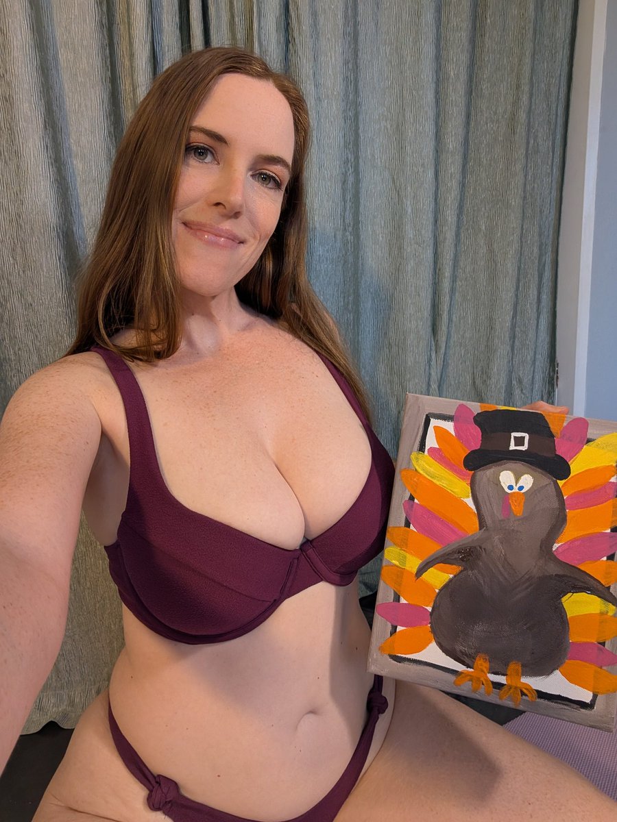 GingerSprite1's tweet photo. This turkey 🦃 was pardoned on today's @kick Thanksgiving stream. Thanks for hanging out. Follow me on https://t.co/oLje5iRhn2 https://t.co/Id4gLfXHNM