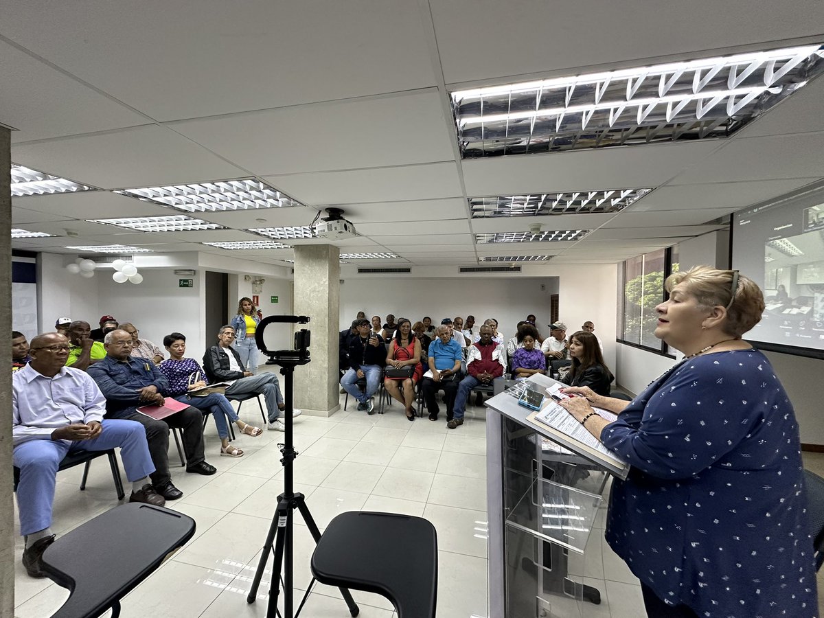 <a href="/mydonascimento/">Myriam Do Nascimento</a> Secretaria Nacional de Organización <a href="/mydonascimento/">Myriam Do Nascimento</a>: Nunca debimos haber abandonado los espacios de los consejos comunales, fue un error. Debemos volver a nuestras bases para crecer y empoderarnos, porque somos un partido con vocación de poder.