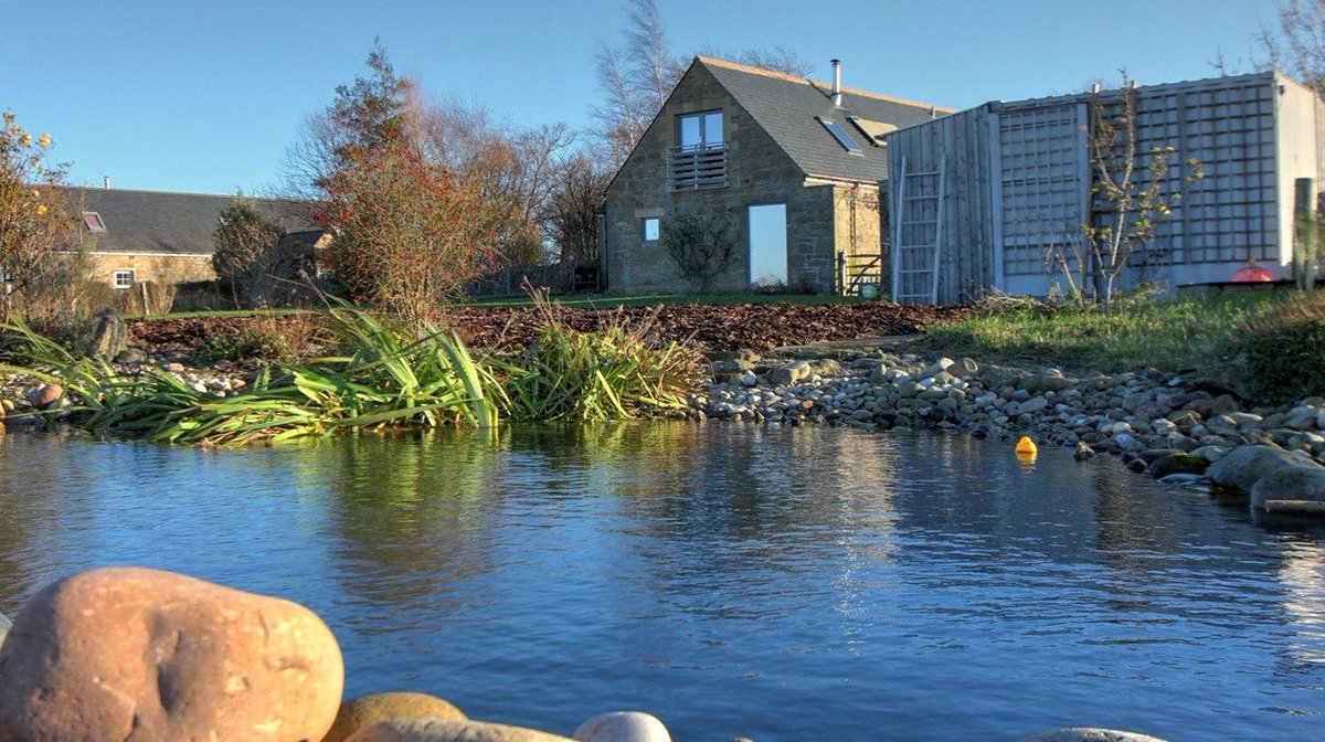 **NEW NEW NEW**
The Old Stables is a wonderful conversion with a swimming pond 🏊 
Call the team to arrange a viewing 01463 224 343

galbraithgroup.com/property/inl24…