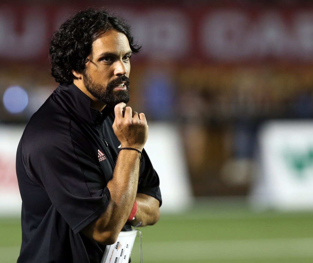 There's momentum building for Mark Kilam as Edmonton Elks head coach, per sources.

University of Alberta graduate who played for the Golden Bears from 1997-2001 as a linebacker and team captain.

3downnation.com/2024/11/25/opi…

#Edmonton #Elks #CFL