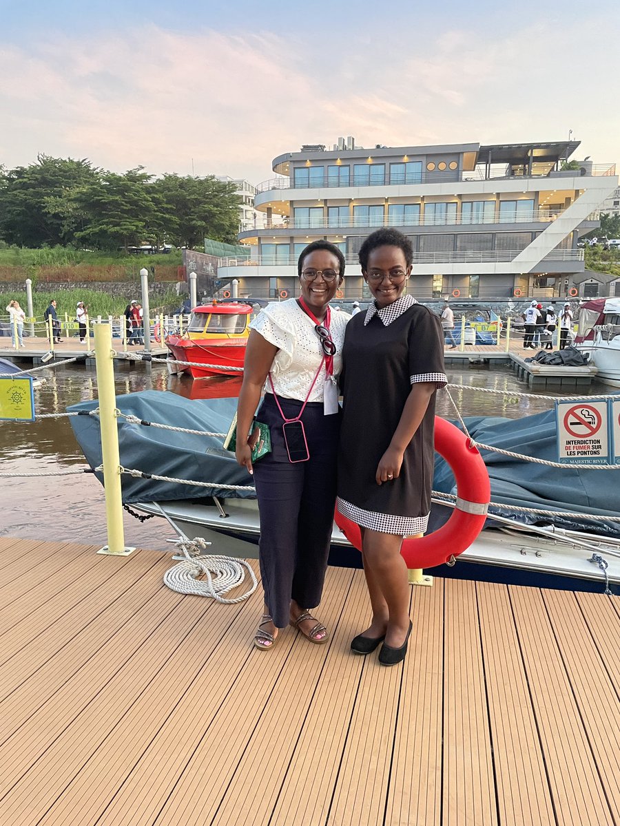 Eyerusalem Bergene (@bergenejerry) on Twitter photo When you find your doppelgänger from Cape Town! The rest of our doppelgängers please find us 😂 <a href="/Thango02/">Nqobile Thango✨</a> And Guess what! She is a kickass pediatric neurosurgeon and chair of <a href="/youngCAANS/">Young CAANS</a> <a href="/realyoungcaans/">Young African Neurosurgeons Forum</a> and newly elected Secretary of CAANS. 💪🏽💪🏽💪🏽 Congratulations Dr Nqobile When you find your doppelgänger from Cape Town! The rest of our doppelgängers please find us 😂 <a href="/Thango02/">Nqobile Thango✨</a> And Guess what! She is a kickass pediatric neurosurgeon and chair of <a href="/youngCAANS/">Young CAANS</a> <a href="/realyoungcaans/">Young African Neurosurgeons Forum</a> and newly elected Secretary of CAANS. 💪🏽💪🏽💪🏽 Congratulations Dr Nqobile