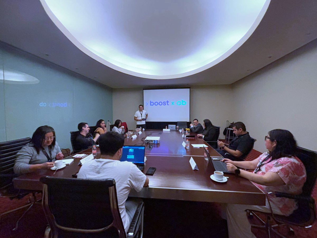 aaronbenitez_'s tweet photo. Desarrollando estrategias de negocios y de diseño de estilo de vida hoy con mis clientes de la edición de este mes de #boostxab. En esta ocasión mi interacción es co ingenieros, empleados de gobierno, emprendedores, herederos y desarrolladores de software. Te veo pronto en las siguientes sesiones disponibles para impulsar tu marca personal, tus ventas, tu salario, tus oportunidades, tus ingresos y más. Ten una vida personal y profesional genial.