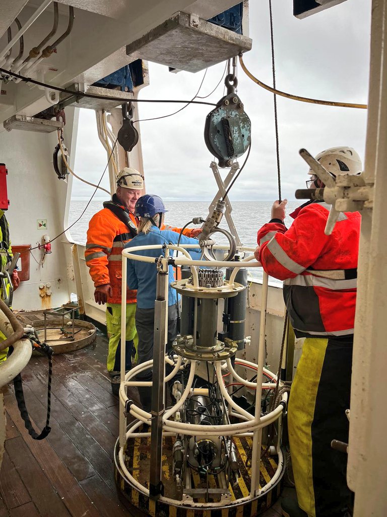 otolithgirl's tweet photo. So proud of my postdoc "Dr Cod" @DubucAlexia &amp; Eric Fakan for collecting sediment, water, blood &amp; #otolith samples from all around the #Baltic to explore the underpinning of oto Mn as a #hypoxia marker. BIG thx to BITS crew &amp; our collaborators at @DTUtweet for their support 🙌 https://t.co/qVYkeB6r9a