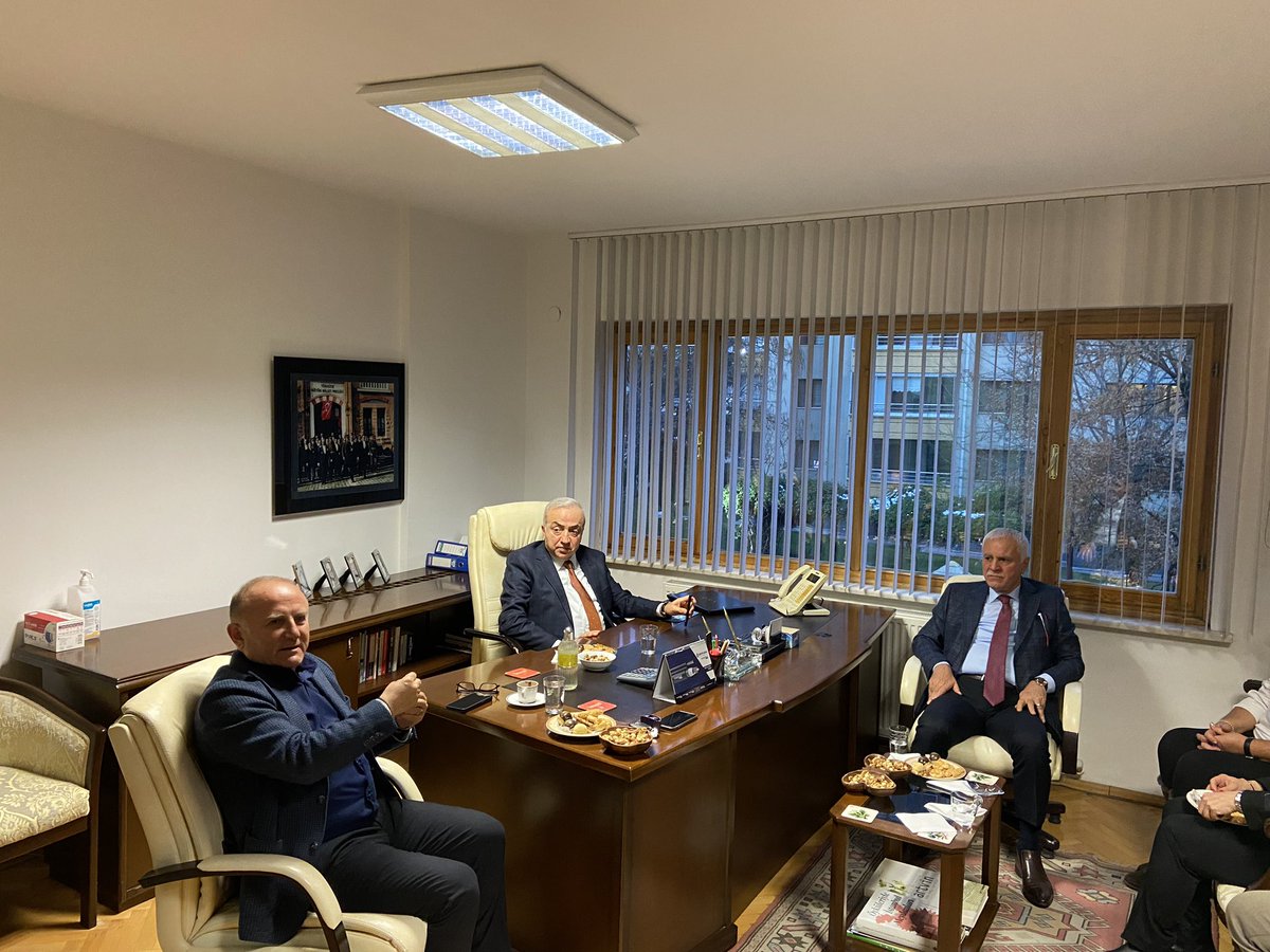 Geçmişte birlikte siyaset yapmaktan onur duyduğum değerli bakanım Sn. Koray Aydın’a ve İYİ Parti Ankara Eski İl Başkanım Sn. Yetkin Öztürk’e ziyaretlerinden ötürü teşekkür ederim.