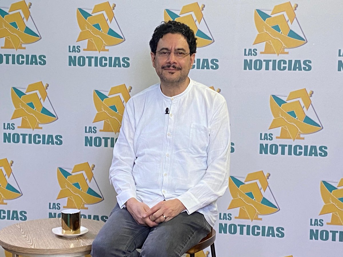 LasNoticiasTel's tweet photo. #LasNoticias Espere hoy en #UnTinto con nuestro director @JoseGomezDaza11, junto al senador @IvanCepedaCast. Véanos hoy de 06:00 P.M. A 07:00 P.M. Por el @CanalTelecaribe y nuestras redes sociales.

#UnCompromisoConLaVerdad https://t.co/0Yxm4M0Z2c
