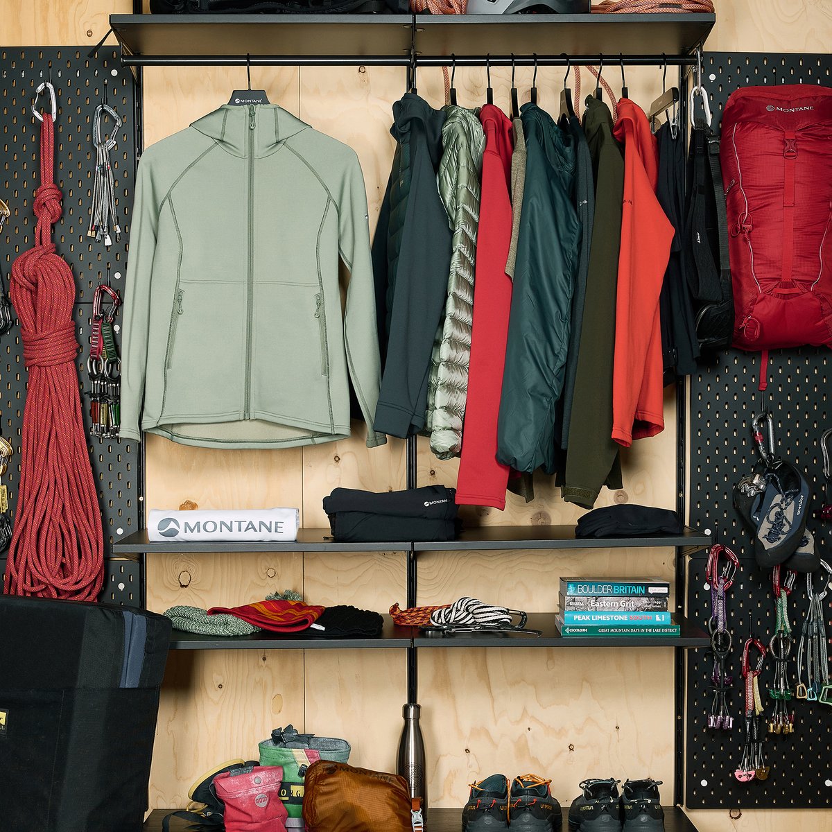 Gifts for climbers 🧗‍♀️

Whether they're into bouldering or traditional climbing, indoors or outdoors, discover our hand-picked gifts for climbers.

montane.com/collections/gi…