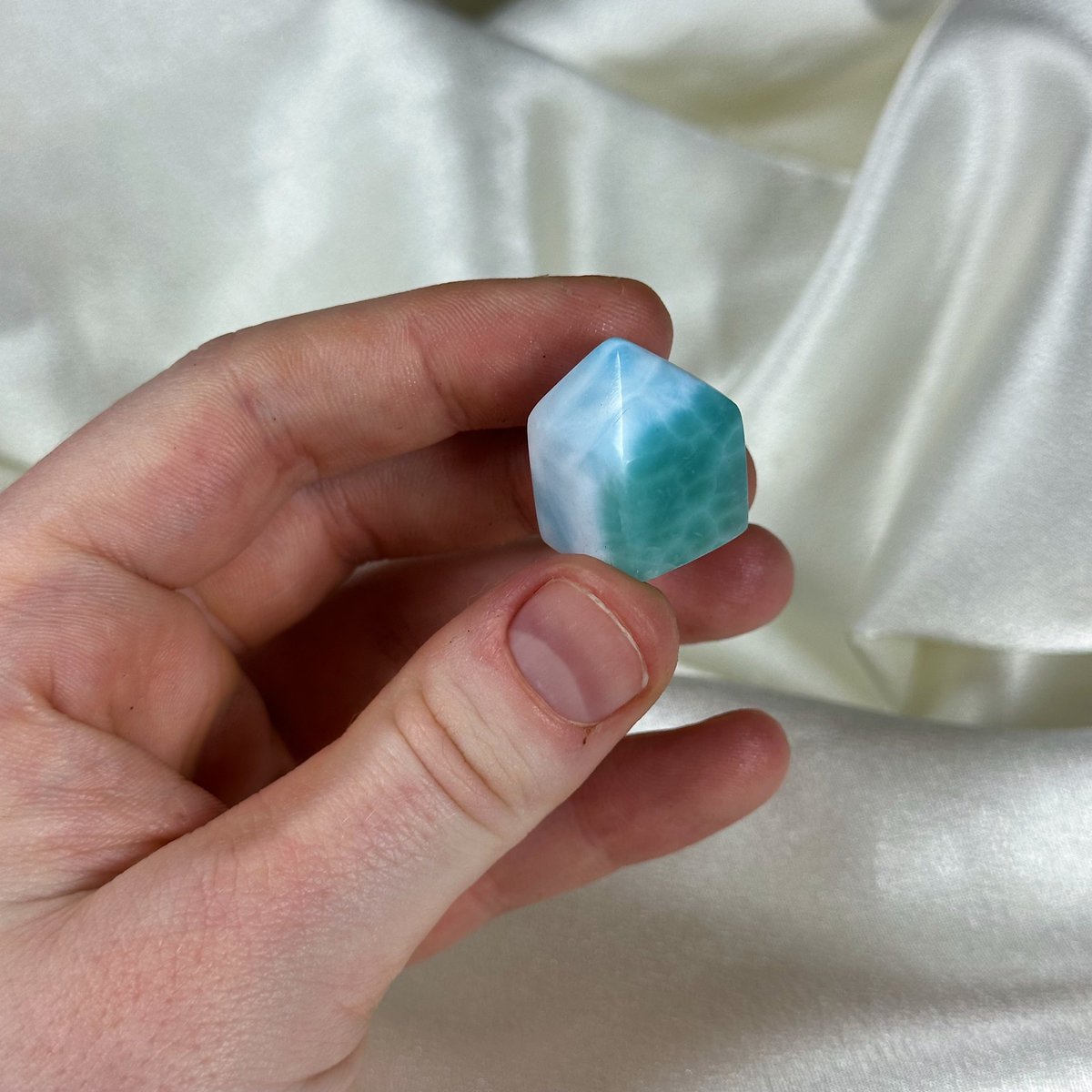 artbyjacstudio's tweet image. Dreamy Larimar Towers 💎🌙

New items coming to my site Friday for the 33% off EVERYTHING sale! Site opens at 11am MST 💎