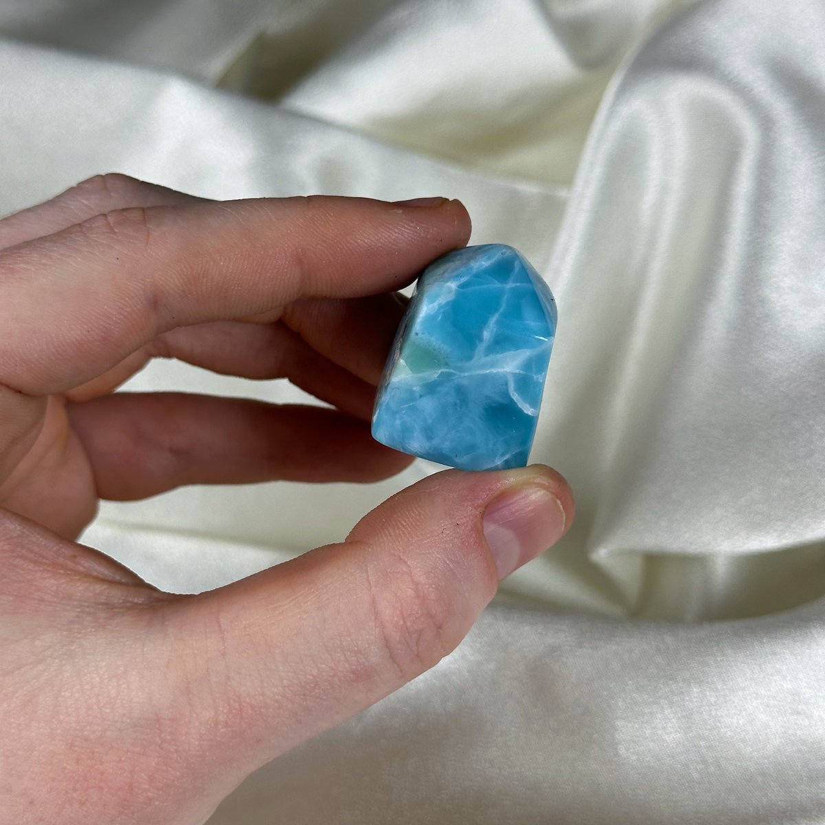 artbyjacstudio's tweet image. Dreamy Larimar Towers 💎🌙

New items coming to my site Friday for the 33% off EVERYTHING sale! Site opens at 11am MST 💎