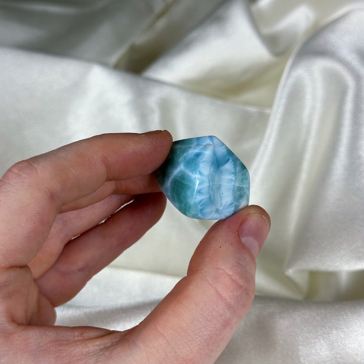 artbyjacstudio's tweet image. Dreamy Larimar Towers 💎🌙

New items coming to my site Friday for the 33% off EVERYTHING sale! Site opens at 11am MST 💎