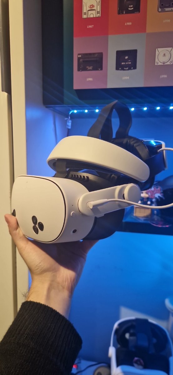 lumiorVR's tweet image. Vi ricordo che in occasione del Black Friday fino al 2 Dicembre ci sono Sconti nel sito di @KIWIdesign_shop, fino al 40% per Quest 2, tanti accessori al 20% per Quest 3 e Quest 3S!

Vi lascio il link dell' H4 Boost che ho nel mio Quest 3S: kiwidesign.com/products/h4-bo…

#kiwidesign