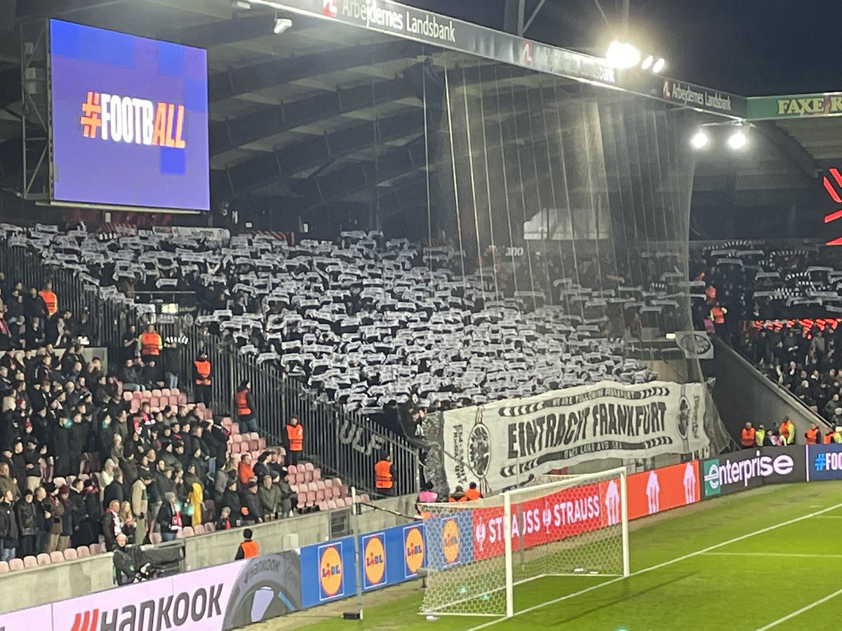 Auswärtschoreo! #SGEuropa