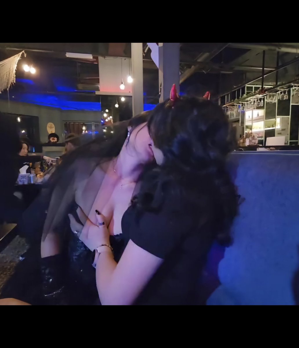 #부커만남 #부부골프 #부부여행 
요즘 우리동네 오심 먹을만한것 들 임돠~^^
같이 먹어요~~~ㅋㅋㅋㅋㅋㅋ 디엠은 사랑입니다^^