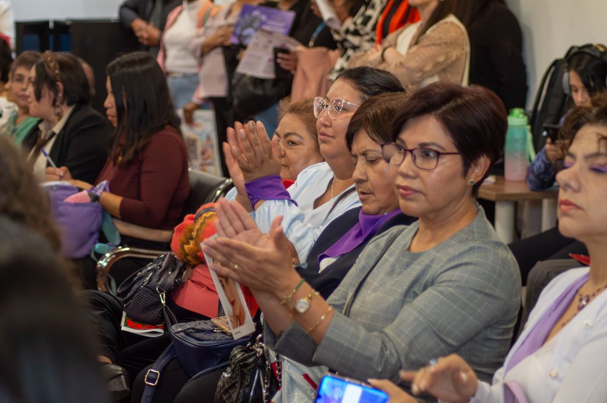 🙅‍♀️ #JusticiaSinViolencia ❌

Hoy | Se llevó a cabo el evento “Construyendo Justicia: Herramientas para erradicar la violencia de género” 👵🏽👱🏼‍♀️👩🏽‍🦱🧡 en conmemoración del Día Internacional de la Eliminación de la Violencia Contra la Mujer.

El acto contó con la presencia de la vocal