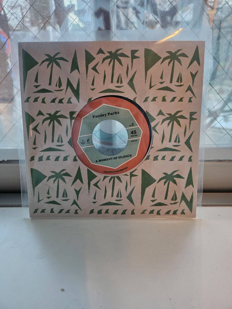 JINTANA & EMERALDS official tweet media