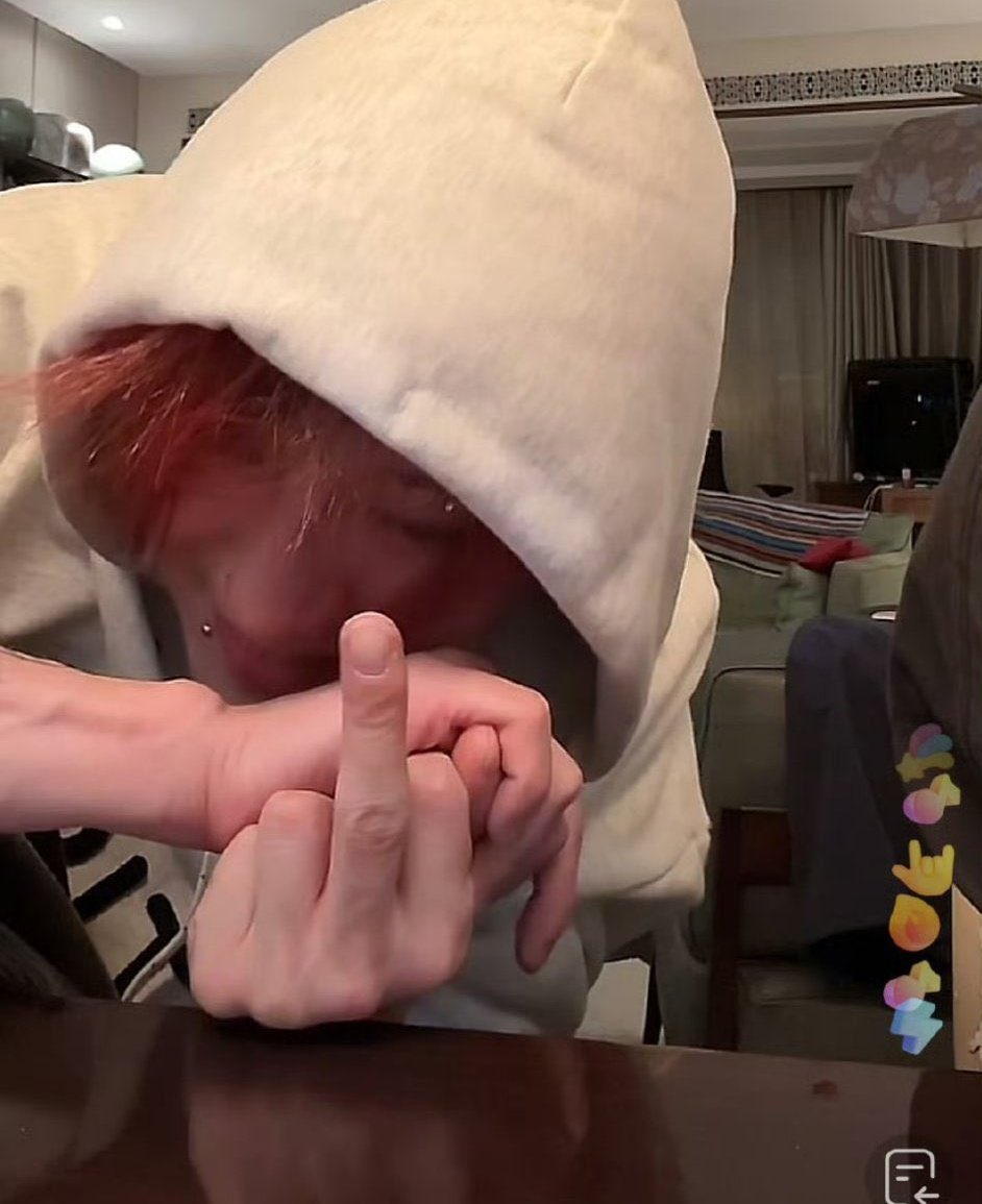 bbhpikochu's tweet photo. "I don't care about SM anymore" https://t.co/iEHkYIGGZj