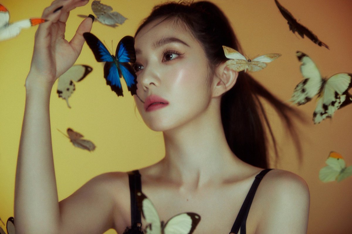RVsmtown's tweet photo. 레드벨벳 아이린, 신곡 ‘Like A Flower’ 음악방송 스타트! 오늘 솔로 데뷔 무대 TV 첫 방송
중독적인 멜로디+꽃 표현한 퍼포먼스로 생동감 넘치는 스테이지 펼친다
오늘 오후 6시 유튜브 '텍스티드' 출연! 아이린표 팝 밴드 곡 ‘Start Line’ 라이브 선사

https://t.co/thOIM1DqqP

#아이린 #IRENE
#LikeAFlower #IRENE_LikeAFlower
#레드벨벳 #RedVelvet