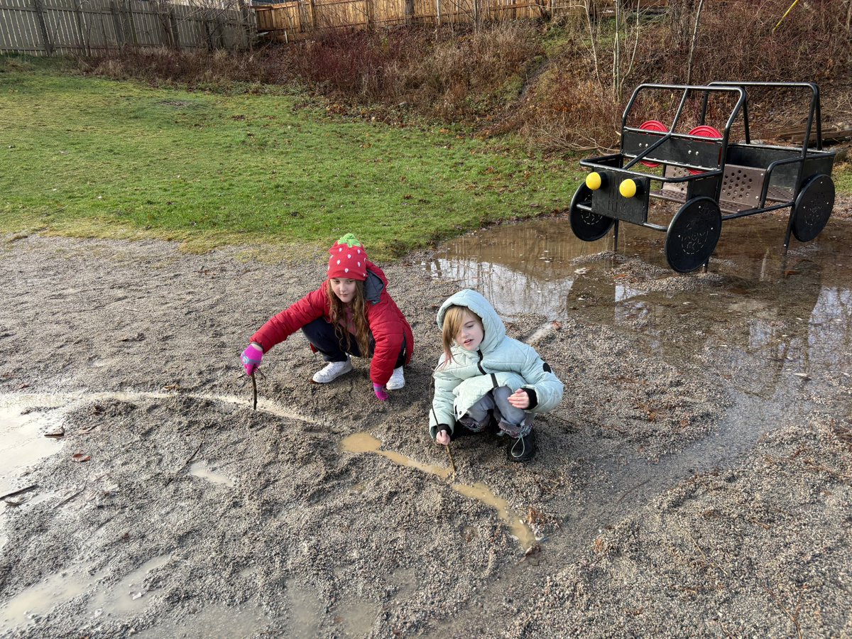 MsHickeysClass's tweet image. These giant puddles were the highlight of the week! 🌧️💧☔️ @MorrisAcademy1
